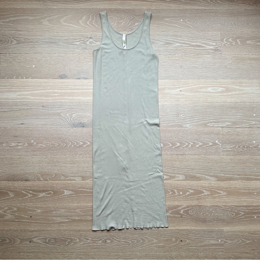 Lauren Manoogian Scoop Neck Midi Length Dress taupe